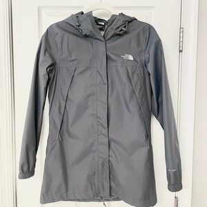NWOT The North Face Women's Long Rain Jacket